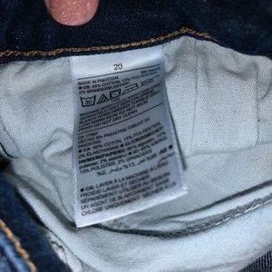 Old navy rockstar skinny jeans. Lightly worn